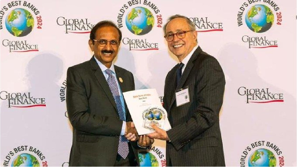  சர்வதேச விருது வாங்கிய SBI.. 2024-ல் இந்தியாவின் சிறந்த வங்கி.. வாடிக்கையாளர் சேவையில் டாப்..!