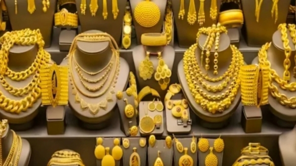  தங்கம் விலையில் மாற்றம் இல்லை.. கோவை மதுரையில் 1 கிராம் 24 கேரட் தங்கம் 7,942-த்திற்கு விற்பனை!