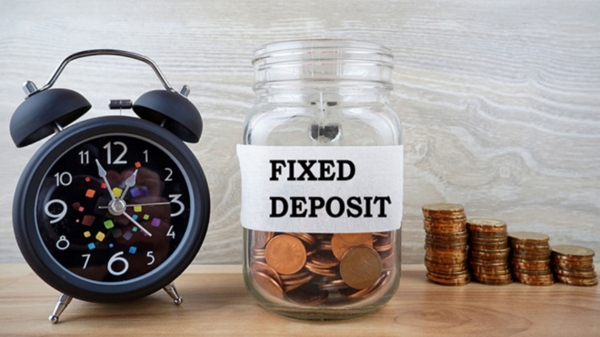  3 வருட பிக்சட் டெபாசிட்களுக்கு அதிக வட்டி வழங்கும் முன்னணி வங்கிகள்.. முதலீட்டாளர்கள் காட்டில் மழை!