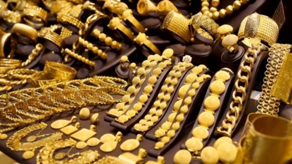 Samvat 2081ல் தங்கம் விலை எப்படி இருக்கும்? தங்க விலையை நிர்ணயம் செய்யும் 7 முக்கிய விஷயங்கள்! Samvat 2081ல் தங்கம் விலை எப்படி இருக்கும்? தங்க விலையை நிர்ணயம் செய்யும் 7 முக்கிய விஷயங்கள்!