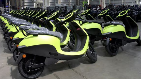 வாயை கொடுத்து வாங்கிக்கட்டிக்கொண்ட OLA பாவிஷ் அகர்வால்.. ஓலா பங்கு விலை 10% சரிவு..!!