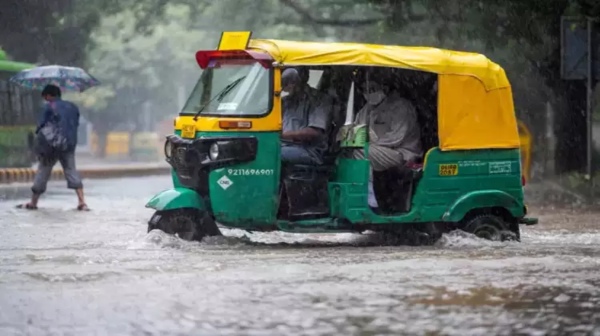  டிப்ஸ் கொடுத்த பயணி.. வாங்க மறுத்த ஆட்டோக்காரர்.. ஆஹா என்னா மனுஷன்!