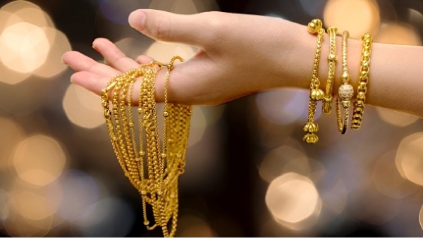  சென்னை, கோவை, மதுரையில் தங்கம் விலை கிராமுக்கு ரூ.85 அதிகரிப்பு.. 1 சவரன் ரூ 63,576-க்கு விற்பனை!