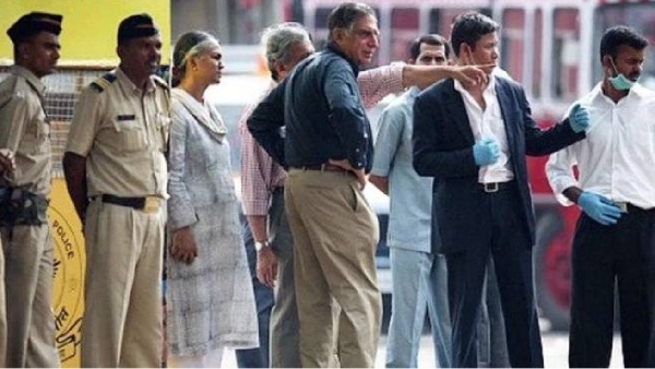 26/11 மும்பை அட்டாக்.. மறக்க முடியாத 3 நாட்கள்.. தாஜ் ஹோட்டல் வாசலிலேயே காத்திருந்த ரத்தன் டாடா..! 