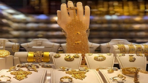 ஒரு மாத சரிவில் தங்கம் விலை.. இனி தொடர்ந்து குறையுமா, உண்மை என்ன? புட்டு புட்டு வைக்கும் ரிப்போர்ட்!