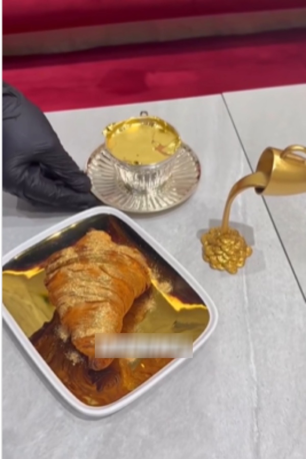  கோல்ட் காயின், கோல்ட் பார் வாங்கி இருப்பீங்க.. ஆனா கோல்ட் டீ குடிச்சிருக்கீங்களா? 1 டீ ரூ.1 லட்சம்!