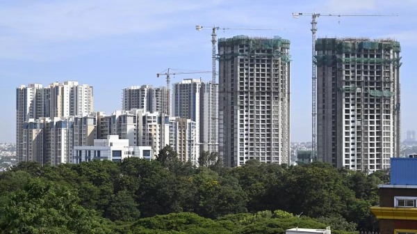  பெங்களூரில் வீட்டு வாடகை செலவு 10 சதவீதம் குறைந்தது.. நிம்மதி பெருமூச்சு விடும் குடியிருப்பாளர்கள்!