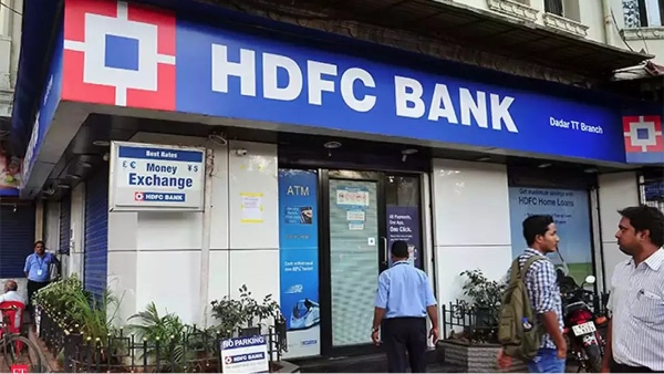 HDFC வங்கி வாடிக்கையாளர்களுக்கு அதிர்ச்சி.. இனி EMI அதிகமா கட்டணும்..!!