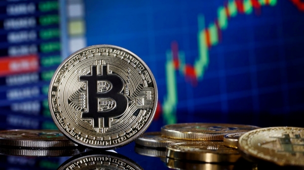 பிட்காயின் முதலீட்டாளர்கள் காட்டில் பணமழை.. 2024 விட்டுத்தள்ளுங்க.. 2025 எப்படி இருக்கும்? 