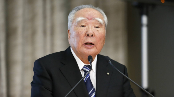 இந்திய ஆட்டோமொபைல் துறையை புரட்டிப்போட்ட  Osamu Suzuki காலமானார்.. யார் இவர்..?