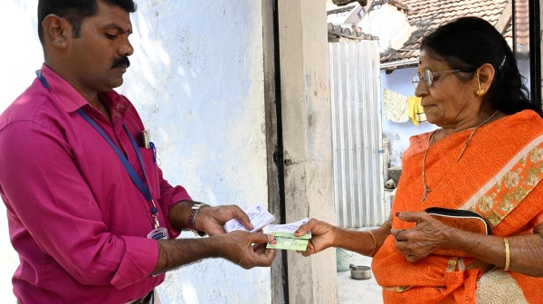 பொங்கல் பரிசு தொகுப்பு டோக்கன்.. ஏனுங்க கோயம்புத்தூர் மக்களே நீங்க வாங்கியாச்சுங்களா? 