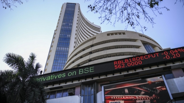 50,000 கோடி பங்குகளை விற்ற வெளிநாட்டு முதலீட்டாளர்கள்.. ஜனவரியில் மட்டுமா? இனி என்ன நடக்கும்?