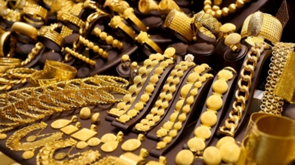 தொடர்ந்து 3-வது நாளாக அதிரடியாக உயரும் தங்கம் விலை.. 1 கிராம் 22 கேரட் தங்கம் ரூ.7,285-க்கு விற்பனை!