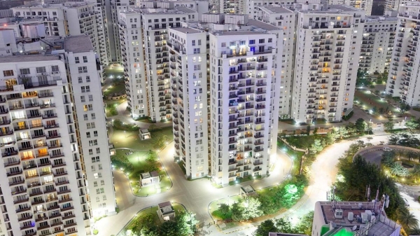 பணக்காரர்களுக்கு பிடித்த பெங்களூரின் பில்லியனர் ஸ்ட்ரீட்.. இங்கு 1 சதுர அடி நிலம் எவ்வளவு தெரியுமா? பணக்காரர்களுக்கு பிடித்த பெங்களூரின் பில்லியனர் ஸ்ட்ரீட்.. இங்கு 1 சதுர அடி நிலம் எவ்வளவு தெரியுமா?