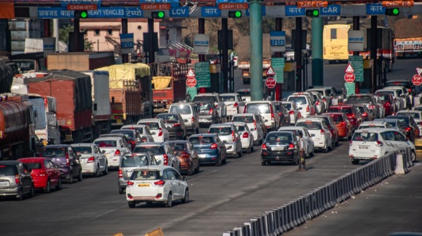 இந்தியாவிலே அதிகமாக வருமானம் ஈட்டும் Toll Plaza எது தெரியுமா..?