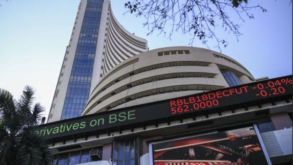 ரூ.1 லட்சம் கோடி மாயம்.. அமெரிக்காவுக்கு ஓட்டம் பிடிக்கும் அன்னிய முதலீட்டாளர்கள்..!