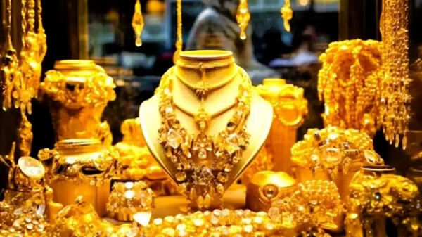 தங்கம் வாங்கவே முடியாது போல.. அதிர்ச்சியூட்டும் விலை.. தாறுமாறு விலையேற்றம்..!!