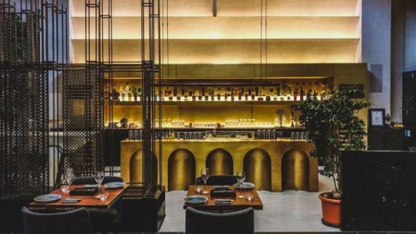 மும்பை: ஒரு நாளைக்கு 48 பேருக்கு மட்டுமே உணவு..! ஆனா ரூ.20 கோடி வருமானம்.. அதிசய Masque ஹோட்டல்..!