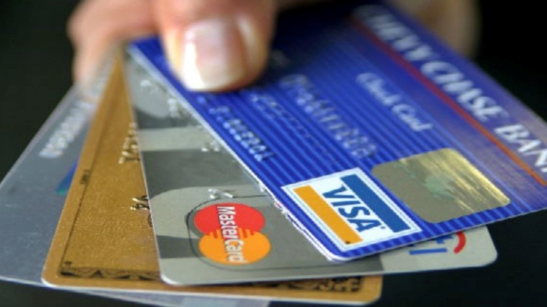 கிரெடிட் கார்டு மறைமுக கட்டணத்தின் மூலம் ரூ.11,000 கோடி சம்பாதித்த நிறுவனங்கள்.. மக்களே உஷார்!