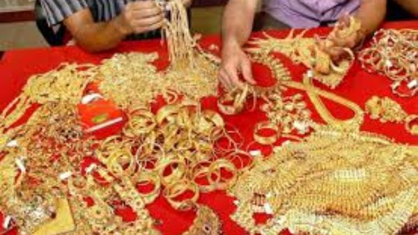 இந்திய மக்கள் கையில் எவ்வளவு தங்கம் இருக்கு தெரியுமா?  அமெரிக்கா எல்லாம் இதுல தூசு மாதிரி..!