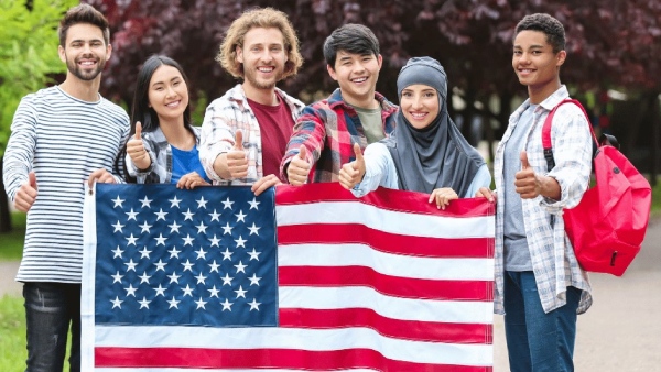  இந்திய மாணவர்களின் அமெரிக்க கனவு, வெறும் கனவாகவே மாறிவருகிறது!. குமுறும் ரெடிட் பயனர்!