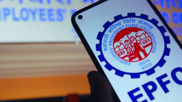 இனி PF பணம் எடுக்க செக் புக் தேவையில்லை! அதிரடி மாற்றத்தை கொண்டு வந்த EPFO அமைப்பு!