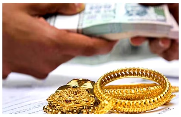 அதிரடியாக உயர்ந்த தங்க விலை.. வங்கிகளுக்கு பறந்த தங்க நகைகள்.. தாராளமாக கடன் கொடுத்த வங்கிகள்..