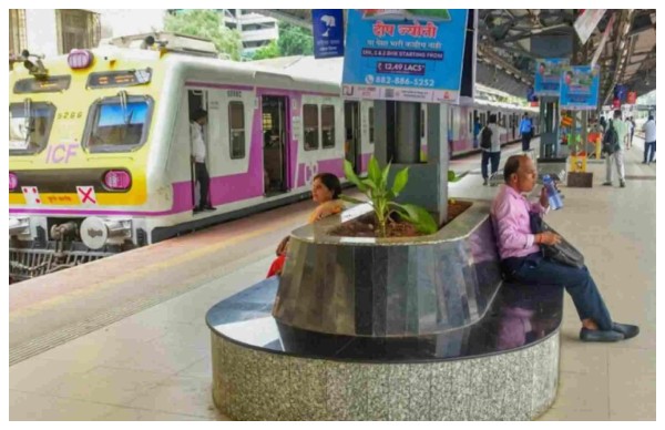 ரூ.1,100 கோடியில்  மாடர்னாக மாறிய 103 ரயில் நிலையங்கள்.. பயணிகளை வியக்க வைத்த வசதிகள்