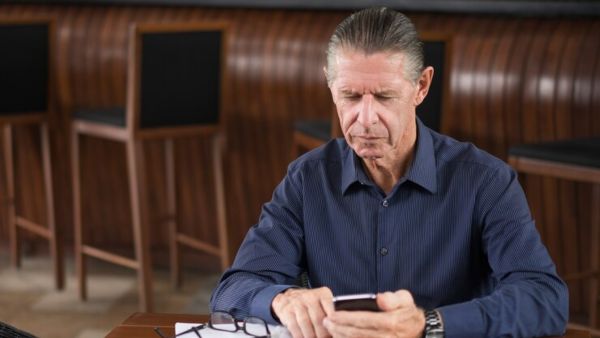 இஸ்ரோவின் முன்னாள் ஊழியருக்கு இப்படி ஒரு நிலையா? மோசடிக்கு பலியாகி ரூ.83 லட்சம் அபேஸ்!