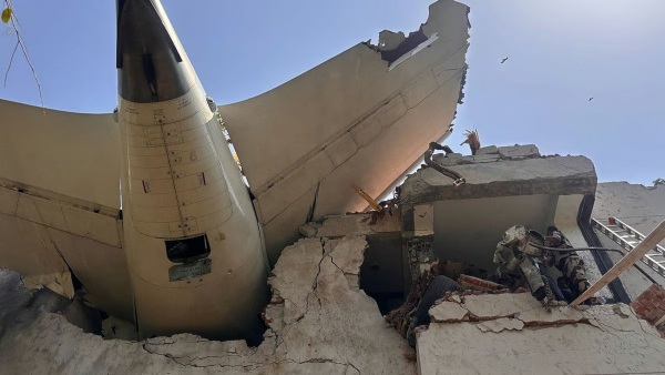 Air India Crash:ஏர் இந்தியா விமானம் விழுந்த இடம் என்ன தெரியுமா..? கொத்துகொத்தாக டாக்டர்கள் பலியா..?!