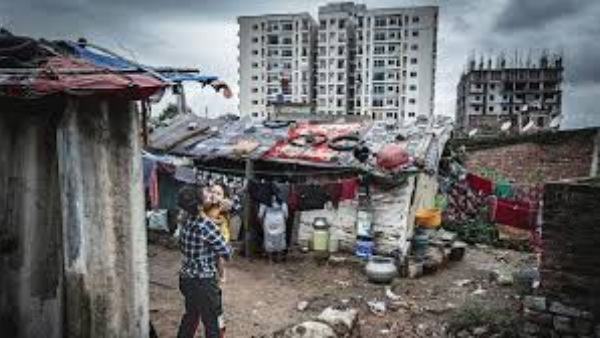 இந்தியாவில் வறுமை குறைந்துவிட்டது – உலக வங்கியை தொடர்ந்து எஸ்பிஐ அறிக்கை..