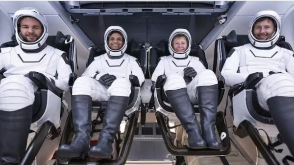 Axiom-4 : விண்வெளி பயணத்தை தொடங்கிய அந்த நொடி சுபான்ஷு சுக்லா கூறியது என்ன தெரியுமா?