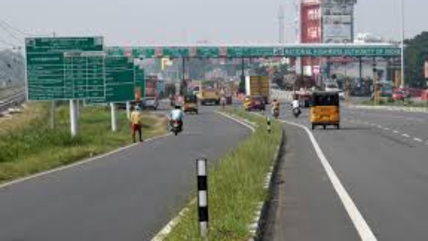 இரு சக்கர வாகனங்களுக்கும் இனி சுங்க கட்டணம் வசூலிக்கப்படுமா? – NHAI விளக்கம்