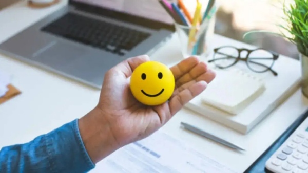 ”எனக்கு Vibe கிடைக்கல.. லீவ் எடுத்துக்குறேன்”.. மேஜேனருக்கு விநோத மெசேஜ் அனுப்பிய GenZ ஊழியர்..!!