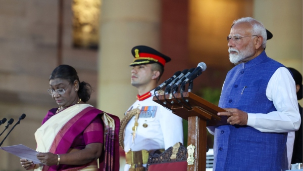 நேருவுக்கு பிறகு பிரதமர் நரேந்திர மோடி தான்!! இந்திரா காந்தியை பின்னுக்கு தள்ளி சாதனை!!