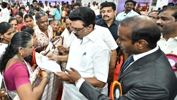 பெண்களே இந்த 4 ஆவணங்கள் இருக்கா? மாசம் ரூ.1000 உங்க அக்கவுண்டுக்கு வரும்!! உடனே கிளம்புங்க.. பெண்களே இந்த 4 ஆவணங்கள் இருக்கா? மாசம் ரூ.1000 உங்க அக்கவுண்டுக்கு வரும்!! உடனே கிளம்புங்க..