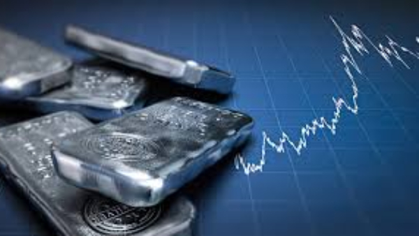 அடுத்த தங்கமா வெள்ளி?.. 10 ஆண்டுகளில் வெள்ளியின் விலை எவ்வளவு உயர்ந்துள்ளது?