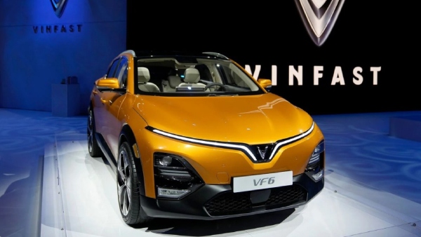2025-க்குள் 35 ஷோரூம்கள்.. 13 டீலர்களுடன் ஒப்பந்தம்.. இந்தியாவில் அதிரடிக்கும் தயாராகும் VinFast.! 
