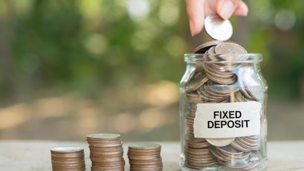 FD முதலீட்டாளர்களுக்கு சூப்பர் சான்ஸ்.. ரூ.1 லட்சத்திற்கு எந்த வங்கி அதிக வட்டி தரும்? எது சிறந்தது?