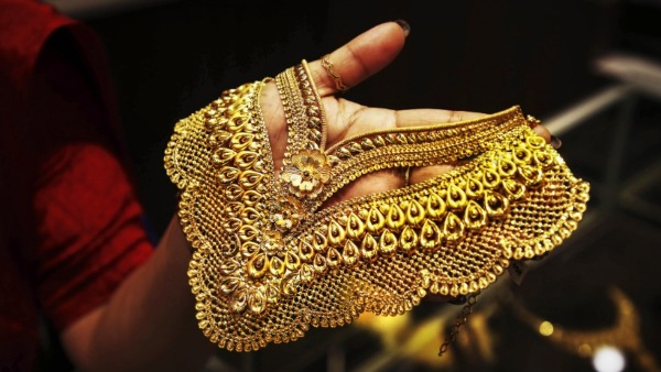 தங்கம் விலை மீண்டும் உச்சம்.. வரிசையா சுபமுகூர்த்தம் வரும்போது இப்படியா? சோகத்தில் மக்கள்.!!