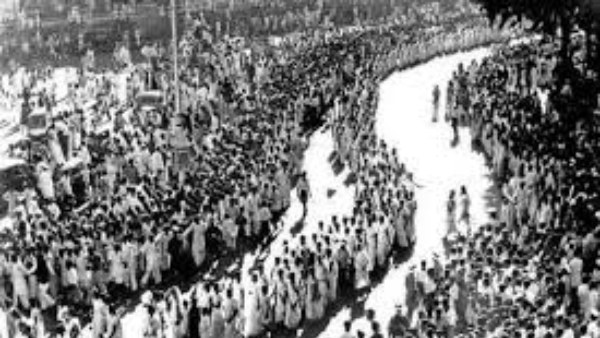 சுதந்திர போராட்டம் மூலம் நாம் கற்றுக் கொள்ள வேண்டிய நிதி சார்ந்த பாடம் என்ன?