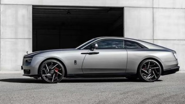 இந்திய-பிரிட்டன் வர்த்தக ஒப்பந்தம்: ஜாகுவார், லேண்ட் ரோவர் கார்கள் குறைந்த விலைக்கு கிடைக்குமா? 