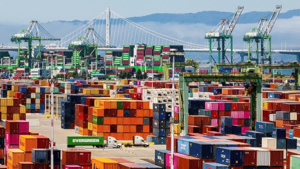 இந்தியா – ஓமன் இடையே தடையற்ற வர்த்தக ஒப்பந்தம்.. எந்தெந்த பொருட்களின் விலை குறையும்?