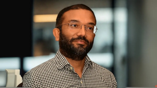 ஜியோ உயர் அதிகாரியை தட்டி தூக்கிய TATA குரூப்.. இனி ஆட்டம் வேற லெவல்.!!