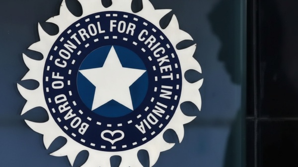 கூரையை பிச்சுகிட்டு கொட்டும் பணம்!! 5 வருஷத்துல ரூ. 6,000 கோடியை ரூ.20,000 கோடியாக மாற்றிய பிசிசிஐ!