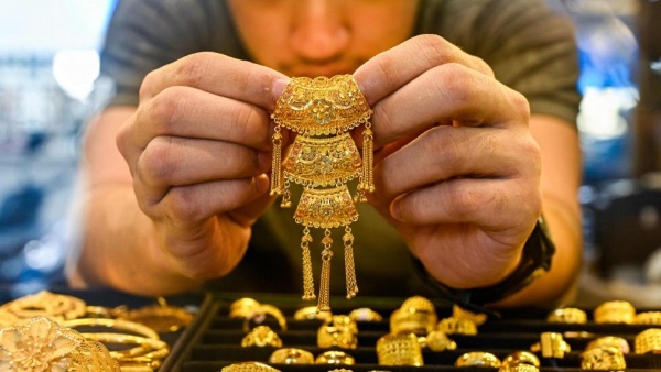 தங்கம் நகை மீதான ஜிஎஸ்டி குறைந்ததா..? குழப்பத்திற்கு முற்றுப்புள்ளி.. மக்களே இதை படிங்க..! தங்கம் நகை மீதான ஜிஎஸ்டி குறைந்ததா..? குழப்பத்திற்கு முற்றுப்புள்ளி.. மக்களே இதை படிங்க..!