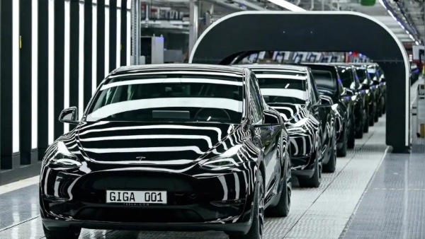 டெஸ்லா, பிஎம்டபிள்யூ கார்கள் விலை உயருதா? இனி ஆடம்பர கார் வாங்கினால் அதிக செலவாகுமா? டெஸ்லா, பிஎம்டபிள்யூ கார்கள் விலை உயருதா? இனி ஆடம்பர கார் வாங்கினால் அதிக செலவாகுமா?