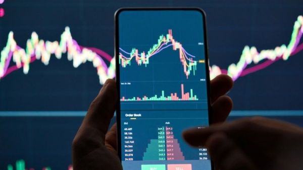 கடந்த 2 ஆண்டுகளில் 420%,  5 ஆண்டுகளில் 2,440% மல்டிபேகர் வருமானம்.. இந்த பங்கு உங்ககிட்ட இருக்கா?