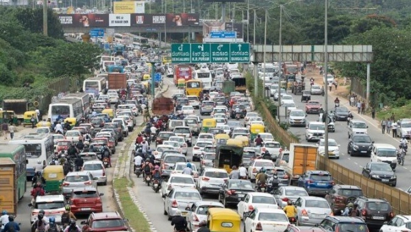  90ஸ் கிட்ஸ் இத கவனிச்சீங்களா!! இனி சிங்கிளா போனா எக்ஸ்ட்ரா டேக்ஸ்!!  