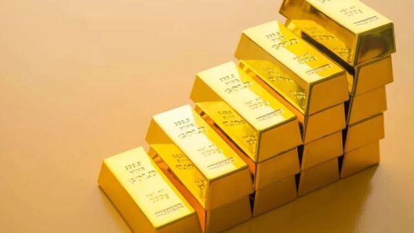 அமெரிக்க ஃபெடரல் ரிசர்வ் அறிவிப்புக்கு முன் விலை குறையும் தங்கம்.. முதலீடு செய்யலாமா? அமெரிக்க ஃபெடரல் ரிசர்வ் அறிவிப்புக்கு முன் விலை குறையும் தங்கம்.. முதலீடு செய்யலாமா?